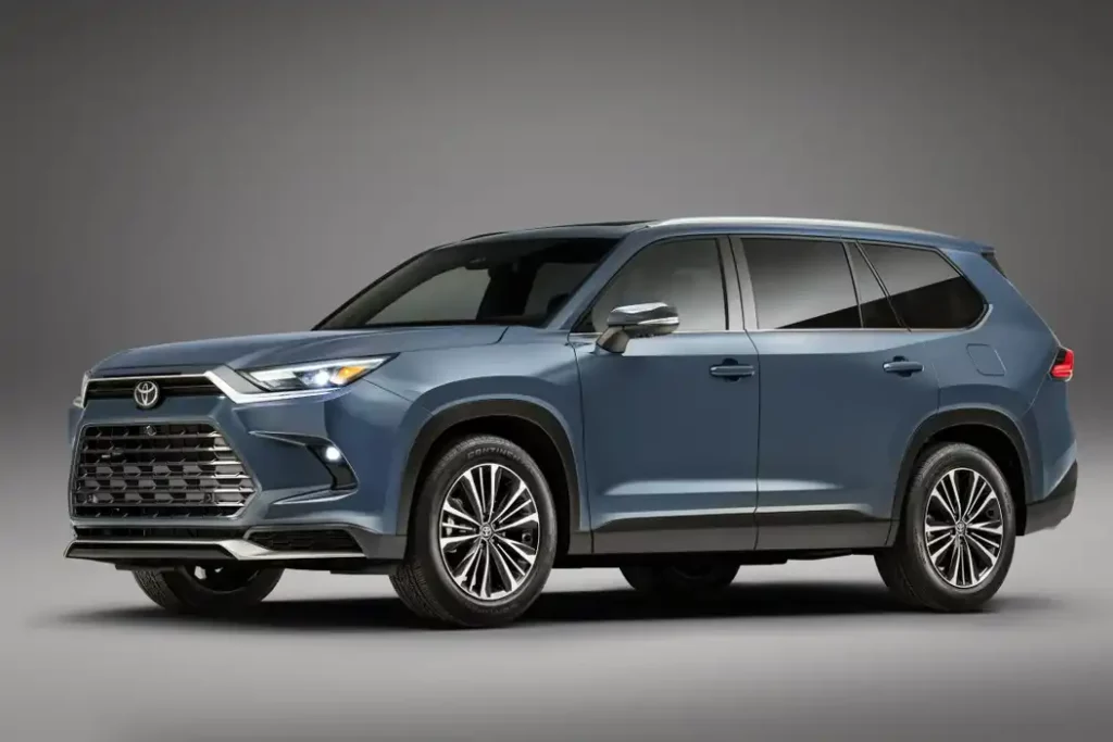 Buy brand new Toyota Highlander at Globe Motors - Authorised Toyota Dealer
